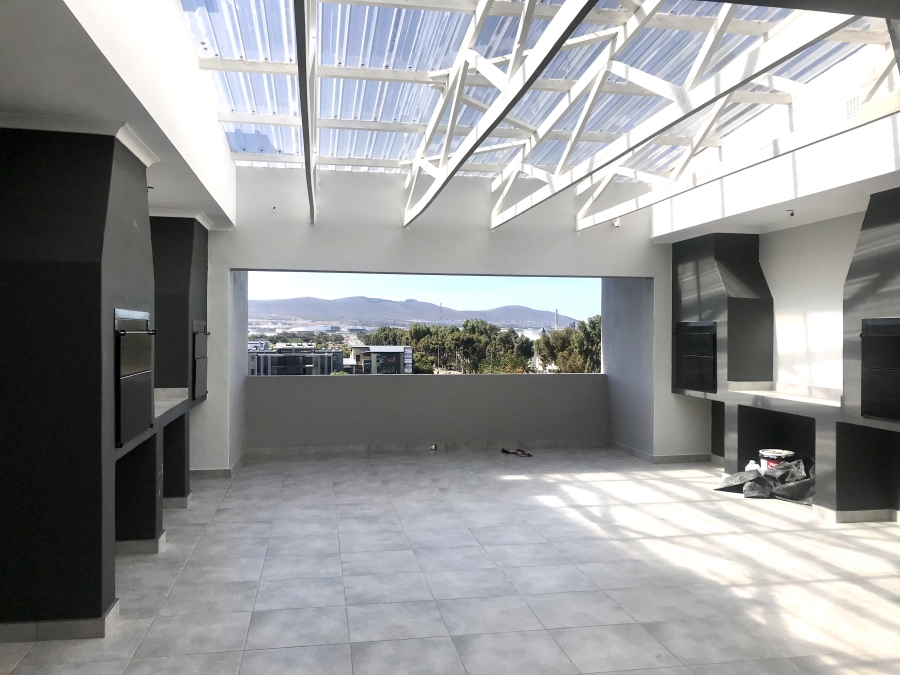 1 Bedroom Property for Sale in Table View Western Cape